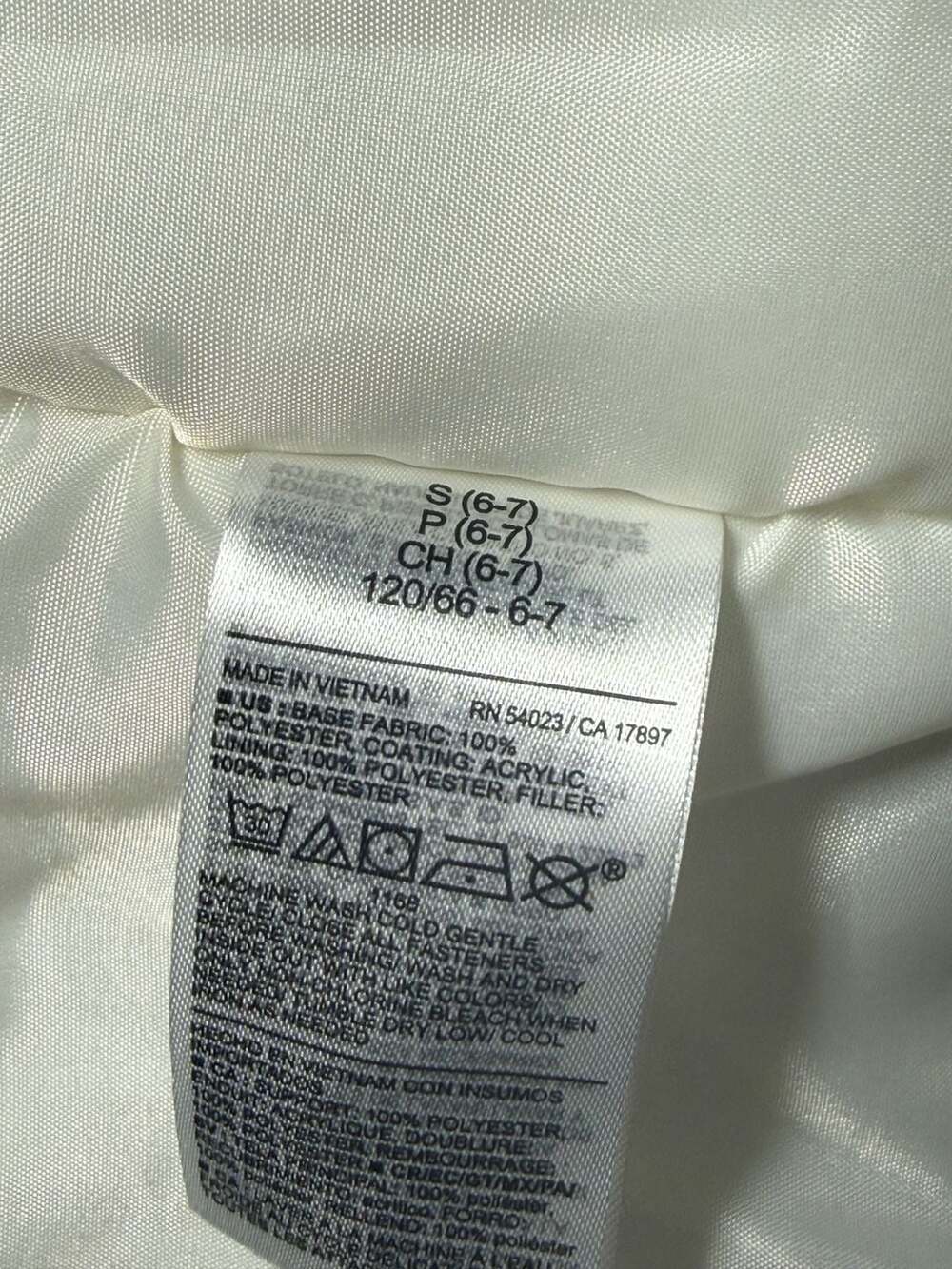 Old Navy Girls White Water-Resistant Puffer Vest Size S (6-7) - Picture 4 of 4